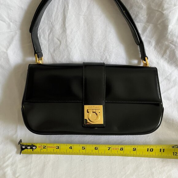 Salvatore Ferragamo Grancini Leather handbag - Picture 3 of 11